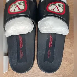 Valentino Garavani x Undercover skull slides Valentino x Undercover Skull Pool Slide Valentino main image 4